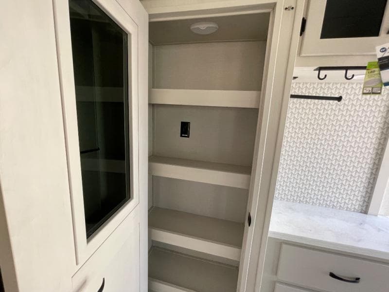 2025 Coachmen 2025 Coachmen Brookstone - thumbnail 58