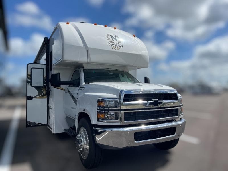 2025 Nexus RV Verrado 30S