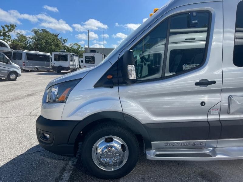 2025 Pleasure-Way 2025 Pleasure-Way Ontour - thumbnail 4