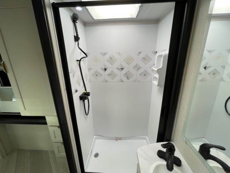 2025 Coachmen 2025 Coachmen Prism Select - thumbnail 38