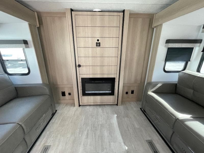 2025 Dutchmen 2025 Dutchmen Kodiak - thumbnail 10