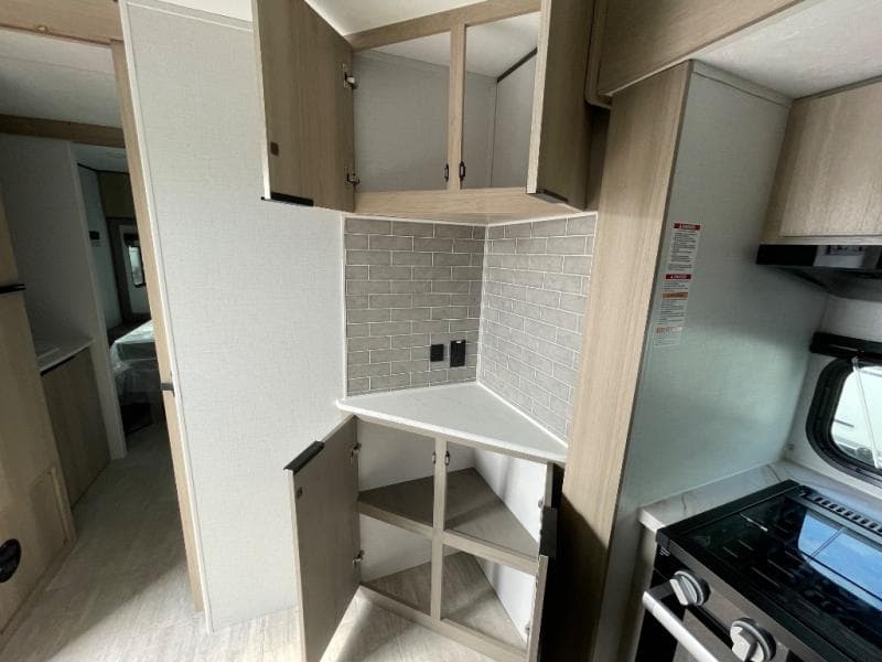 2025 Dutchmen 2025 Dutchmen Kodiak - thumbnail 25