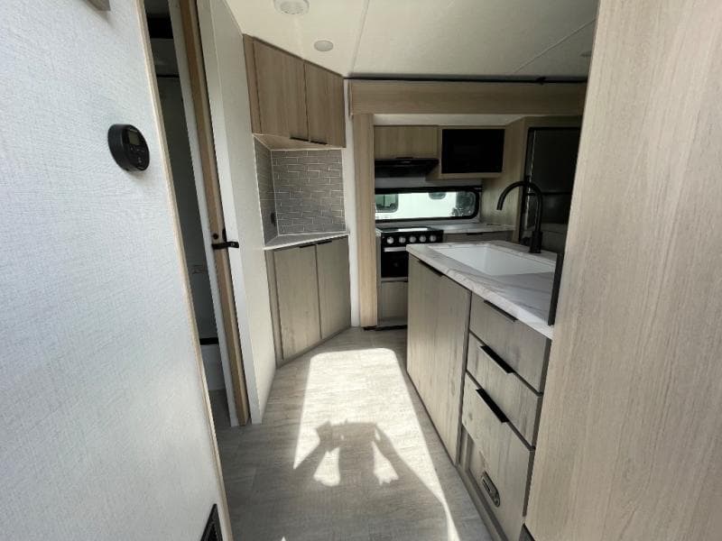 2025 Dutchmen 2025 Dutchmen Kodiak - thumbnail 5