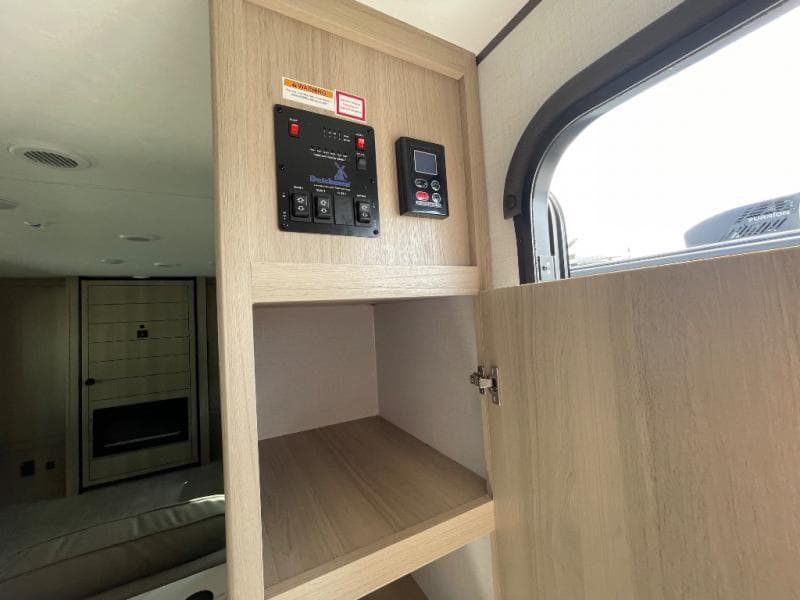 2025 Dutchmen 2025 Dutchmen Kodiak - thumbnail 6