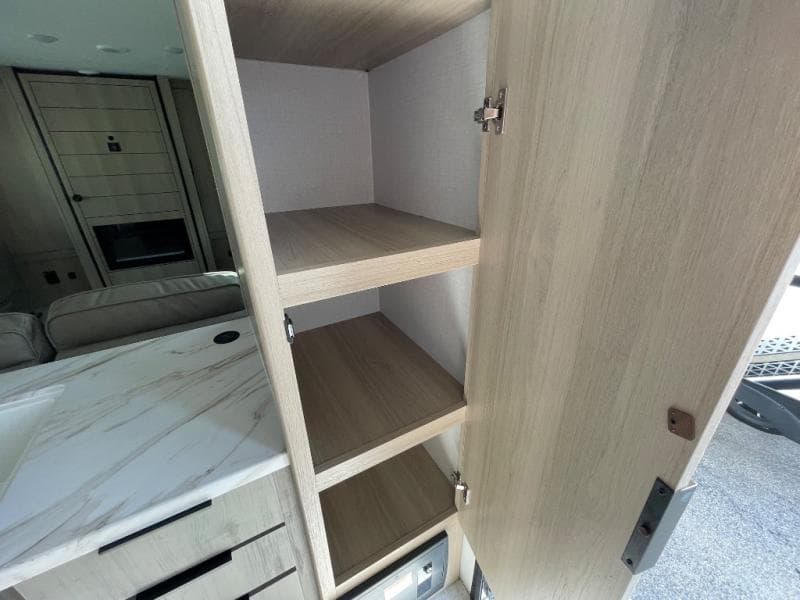 2025 Dutchmen 2025 Dutchmen Kodiak - thumbnail 7