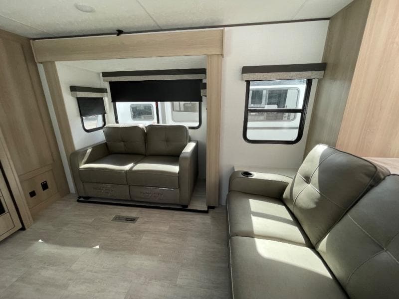 2025 Dutchmen 2025 Dutchmen Kodiak - thumbnail 9