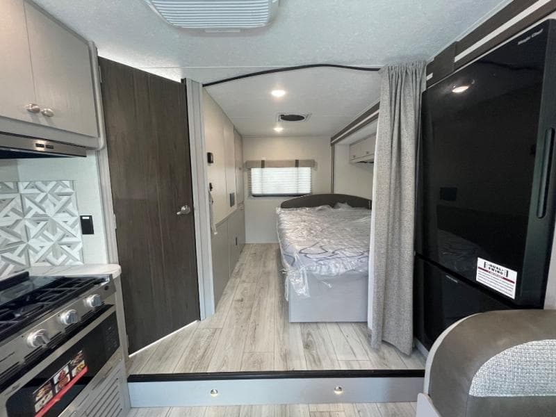 2025 Coachmen 2025 Coachmen Freelander - thumbnail 12