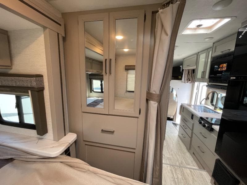 2025 Thor Motor Coach 2025 Thor Motor Coach Chateau Espec Essential - thumbnail 26