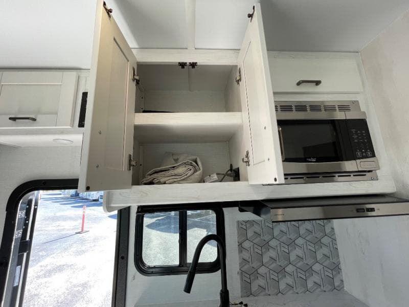 2025 Gulf Stream 2025 Gulf Stream Conquest - thumbnail 26