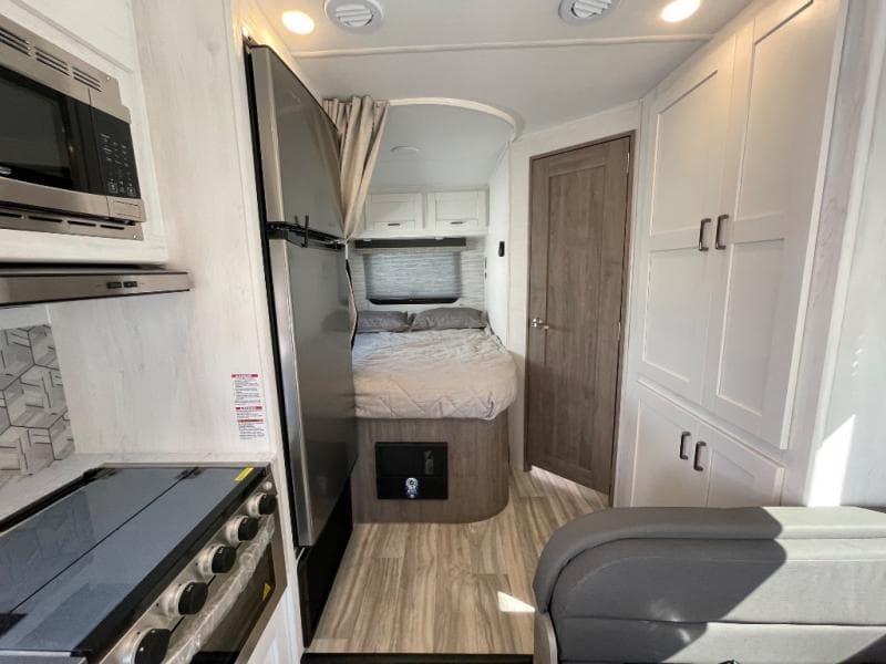 2025 Gulf Stream 2025 Gulf Stream Conquest - thumbnail 10