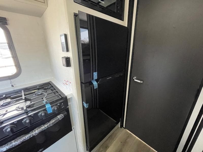 2025 Encore RV 2025 Encore RV Revue - thumbnail 12