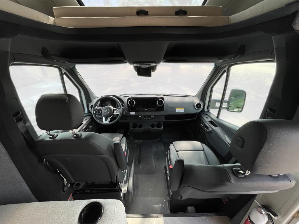 2025 Coachmen 2025 Coachmen Prism Elite - thumbnail 4