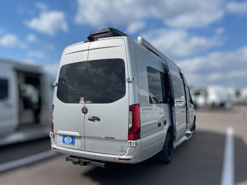 2025 Coachmen 2025 Coachmen Galleria - thumbnail 9