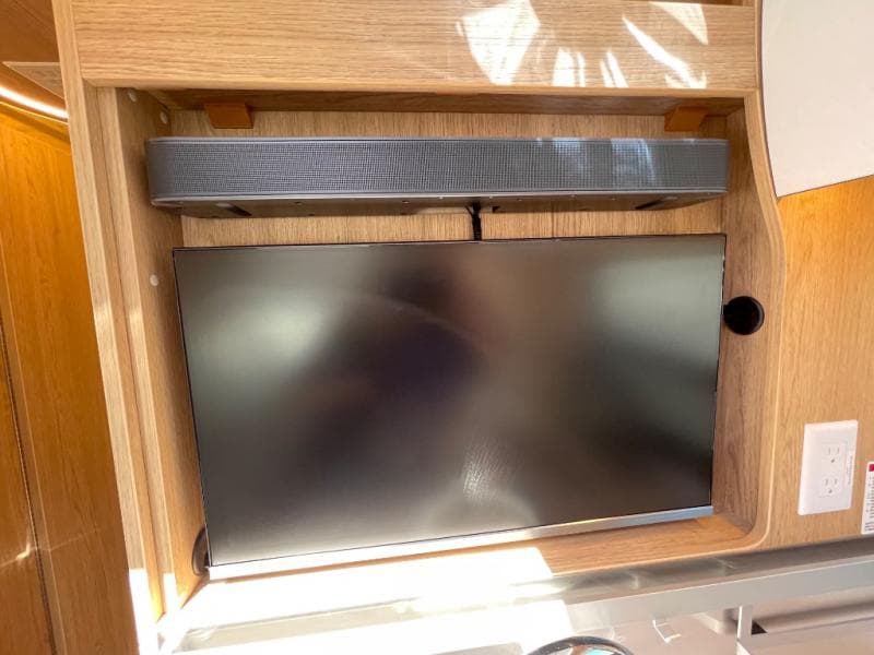 2025 Leisure Travel Vans 2025 Leisure Travel Vans Wonder - thumbnail 14