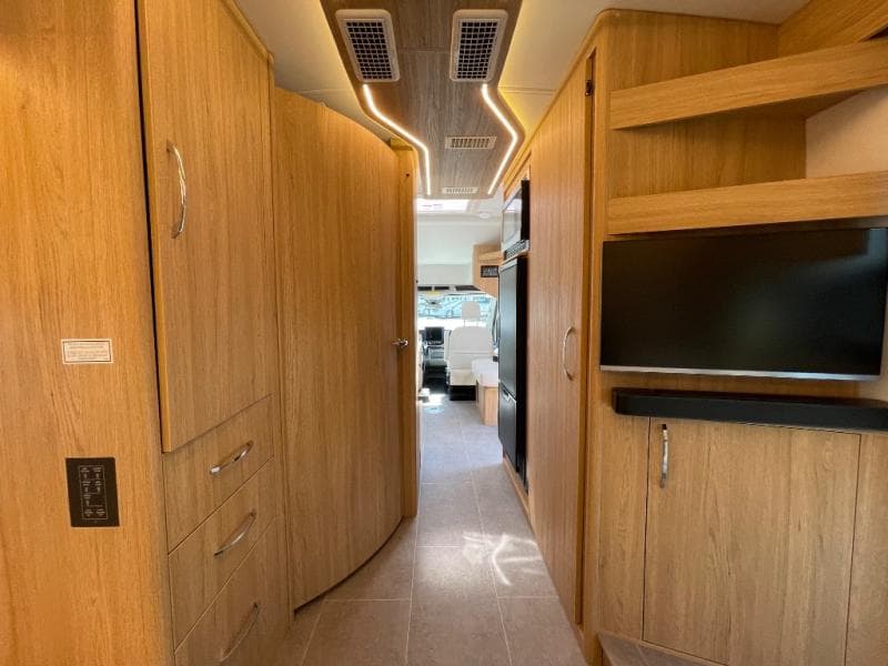 2025 Leisure Travel Vans 2025 Leisure Travel Vans Wonder - thumbnail 41