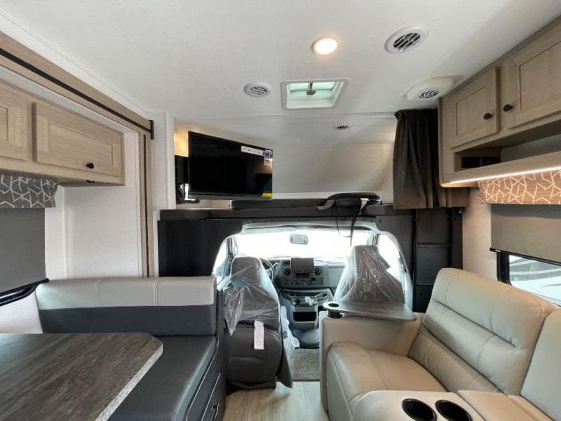 2025 Forest River 2025 Forest River Sunseeker - thumbnail 8