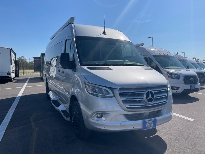 2025 Coachmen 2025 Coachmen Galleria - image 1