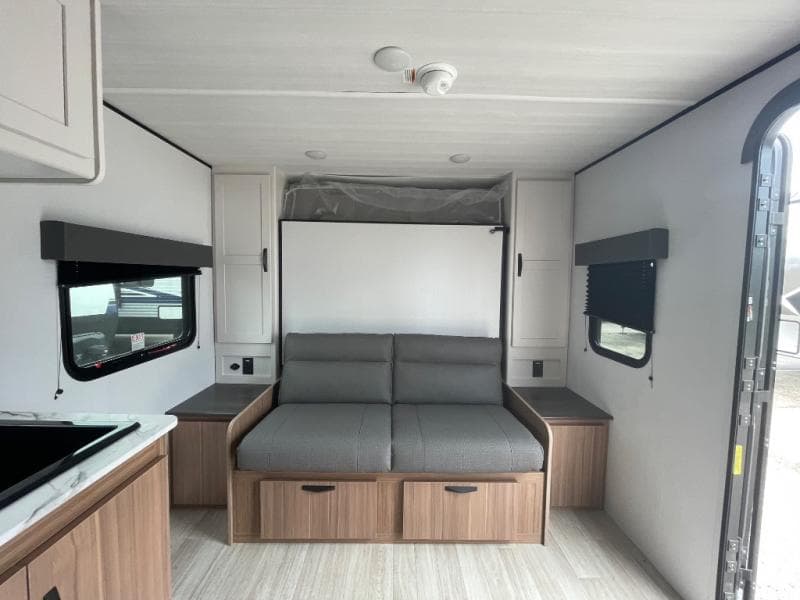 2025 Keystone RV 2025 Keystone RV Passport Classic - thumbnail 8