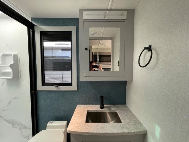 2026 Coachmen 2026 Coachmen Euro - thumbnail 9