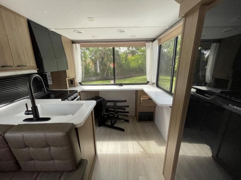 2025 Wildwood X-Lite 2025 Wildwood X-Lite WILDEWOOD - thumbnail 25