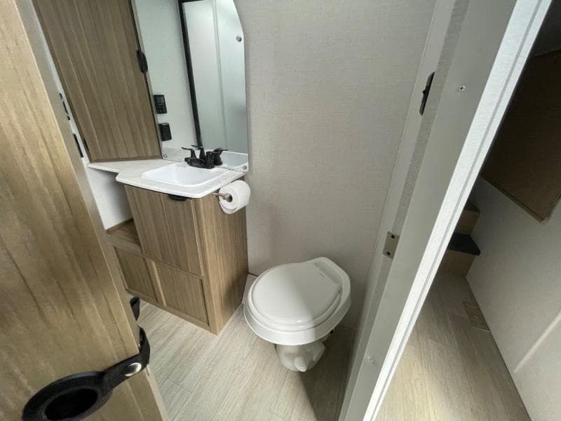 2025 Wildwood X-Lite 2025 Wildwood X-Lite WILDEWOOD - thumbnail 29