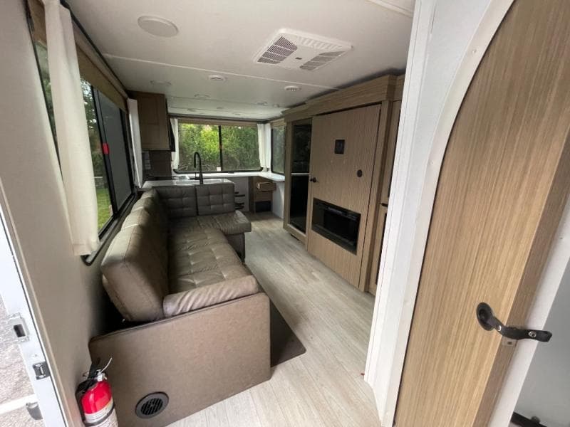 2025 Wildwood X-Lite 2025 Wildwood X-Lite WILDEWOOD - thumbnail 38