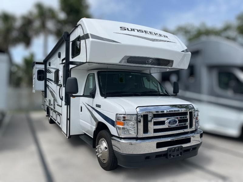 2024 Forest River Sunseeker Classic 3010DS