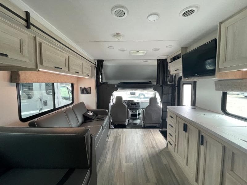 2024 Forest River 2024 Forest River Sunseeker Classic - thumbnail 20