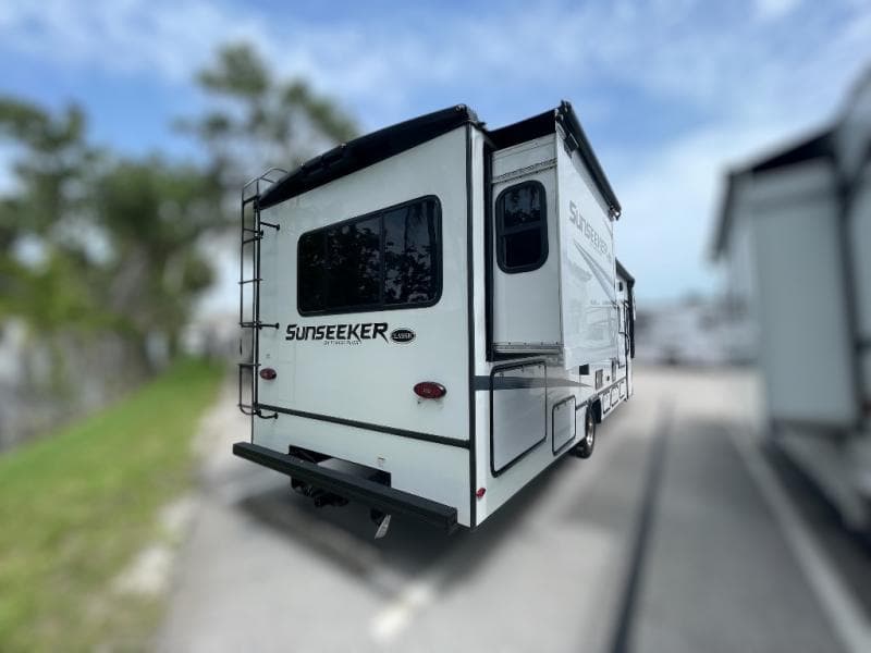 2024 Forest River 2024 Forest River Sunseeker Classic - thumbnail 7