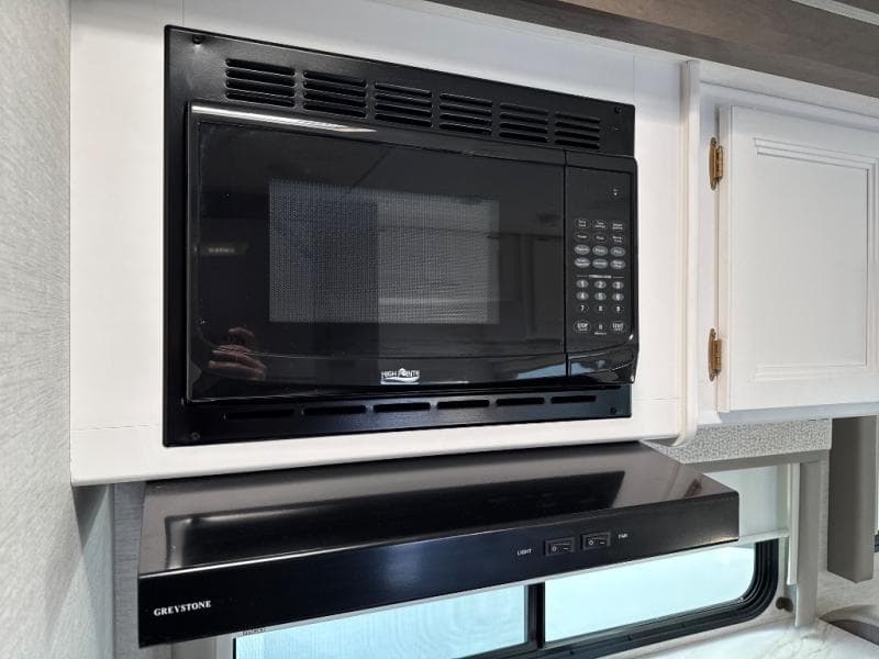 2026 Thor Motor Coach 2026 Thor Motor Coach Chateau - thumbnail 13