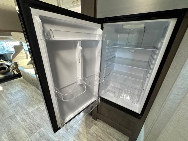 2026 Thor Motor Coach 2026 Thor Motor Coach Chateau - thumbnail 17