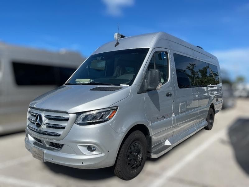 2025 Coachmen 2025 Coachmen Galleria - thumbnail 3