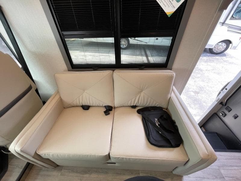 2026 Coachmen 2026 Coachmen Pursuit - thumbnail 12