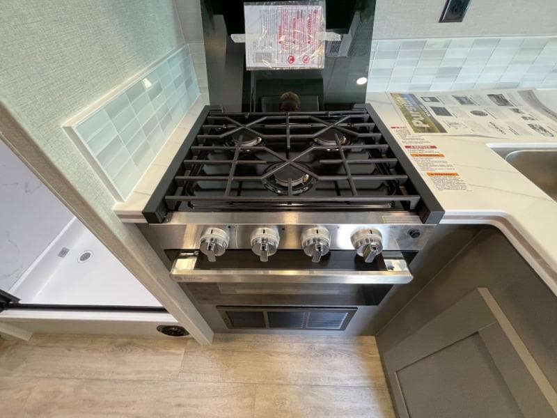 2026 Coachmen 2026 Coachmen Pursuit - thumbnail 16