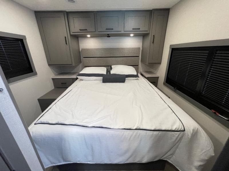 2026 Coachmen 2026 Coachmen Pursuit - thumbnail 34