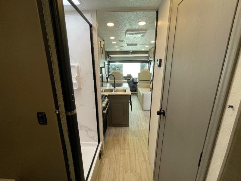 2026 Coachmen 2026 Coachmen Pursuit - thumbnail 39