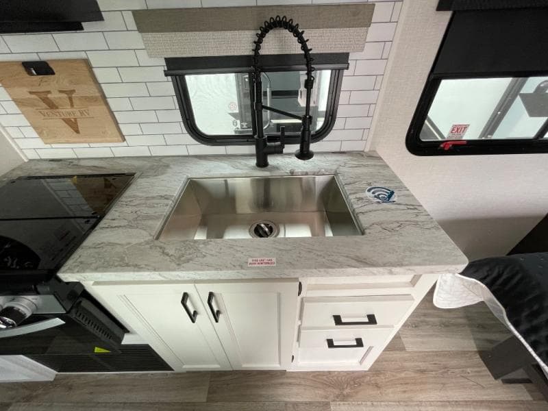 2025 K-Z 2025 K-Z Stratus - thumbnail 31