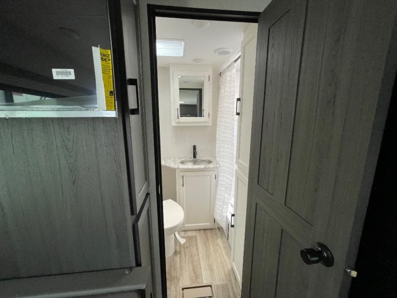 2025 K-Z 2025 K-Z Stratus - thumbnail 37