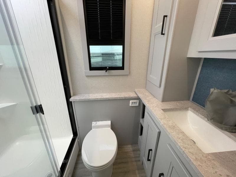 2026 Coachmen 2026 Coachmen Mirada - thumbnail 35