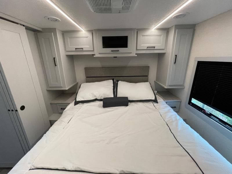 2026 Coachmen 2026 Coachmen Mirada - thumbnail 42