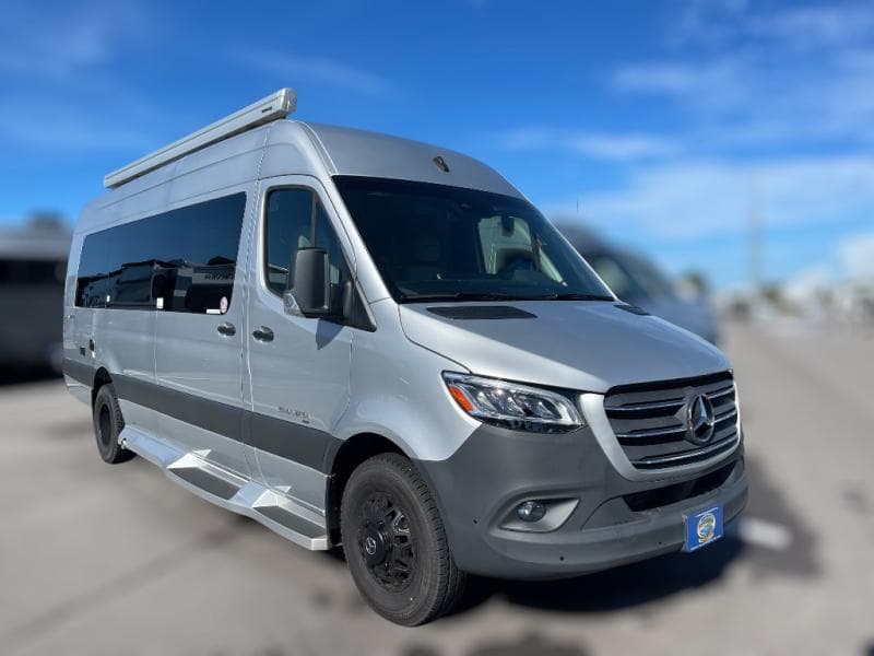 2025 Coachmen 2025 Coachmen Galleria - image 1