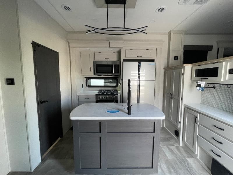 2026 Coachmen 2026 Coachmen Brookstone - thumbnail 13