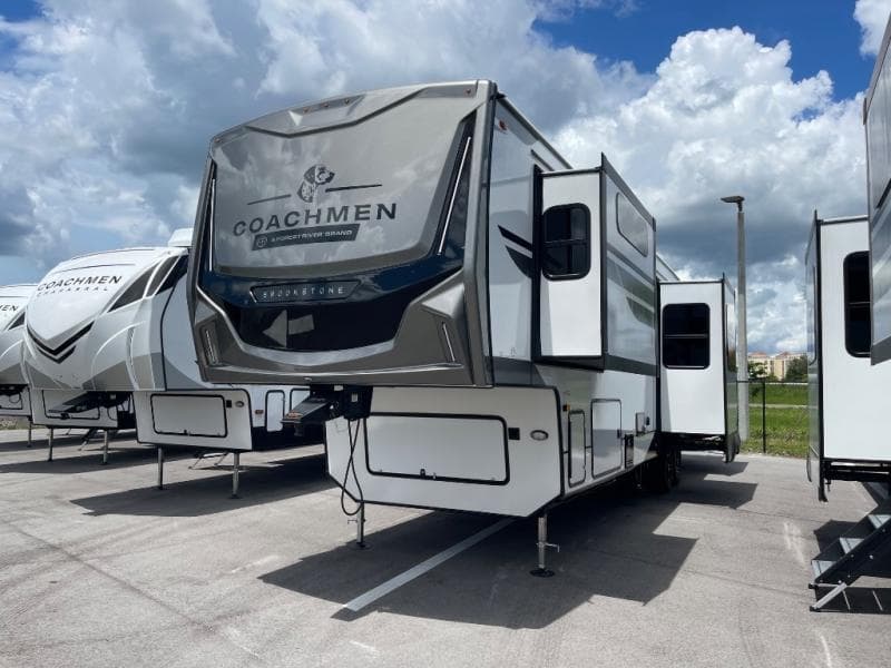 2026 Coachmen 2026 Coachmen Brookstone - thumbnail 4