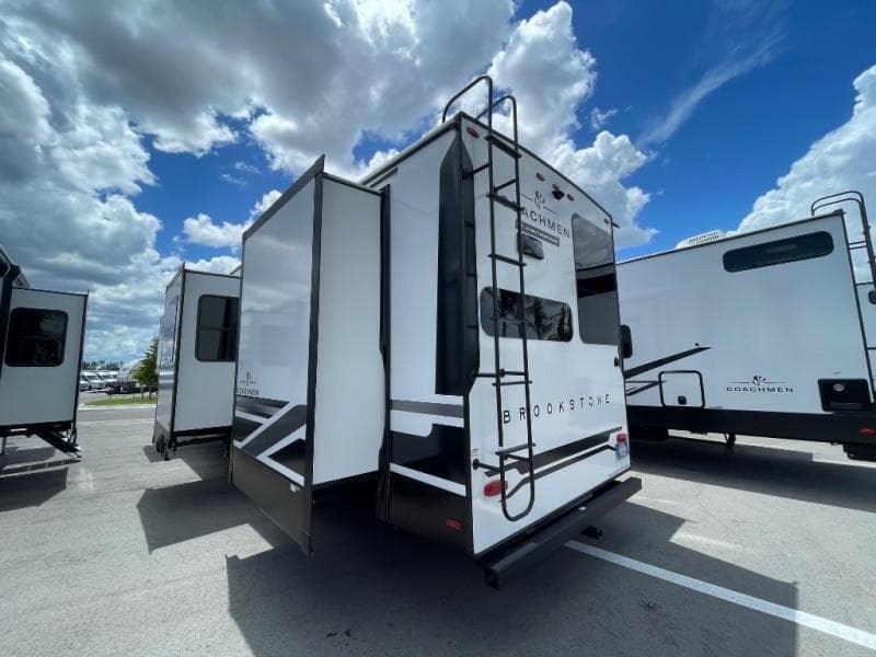 2026 Coachmen 2026 Coachmen Brookstone - thumbnail 5