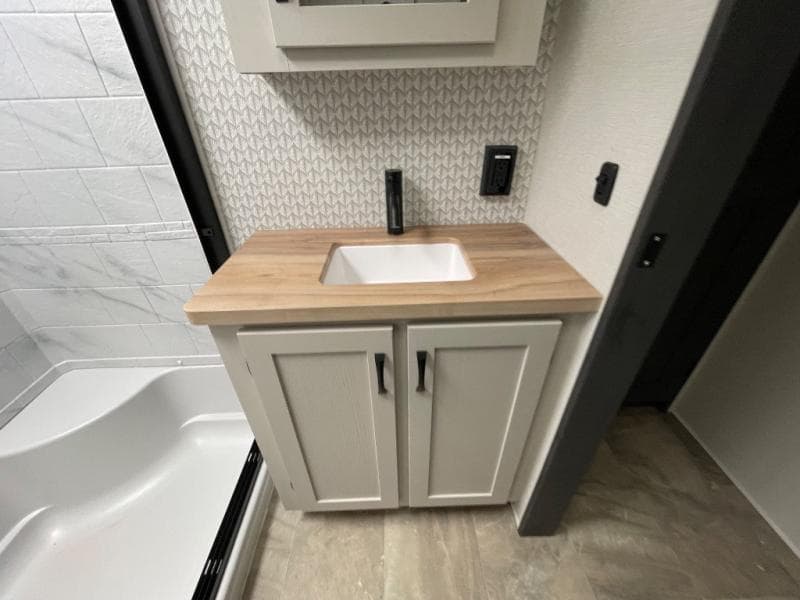 2026 Coachmen 2026 Coachmen Brookstone - thumbnail 22