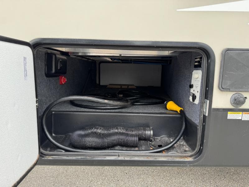 2019 Coachmen 2019 Coachmen Chaparral - thumbnail 5