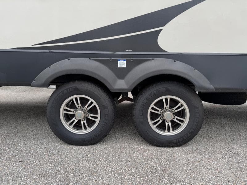 2019 Coachmen 2019 Coachmen Chaparral - thumbnail 6