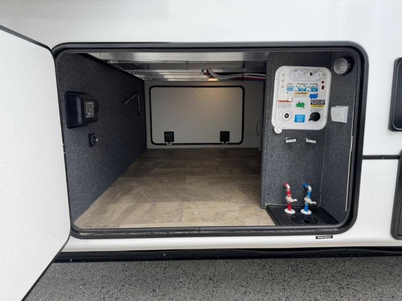 2026 Coachmen 2026 Coachmen Brookstone - thumbnail 4