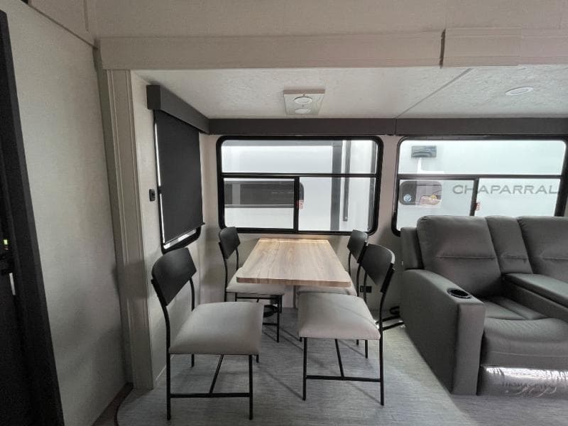 2026 Coachmen 2026 Coachmen Chaparral - thumbnail 11