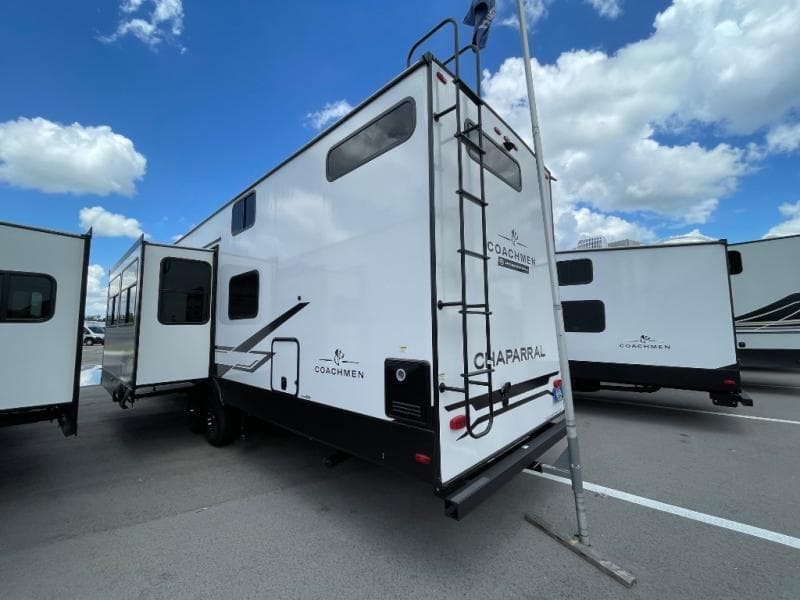 2026 Coachmen 2026 Coachmen Chaparral - thumbnail 5